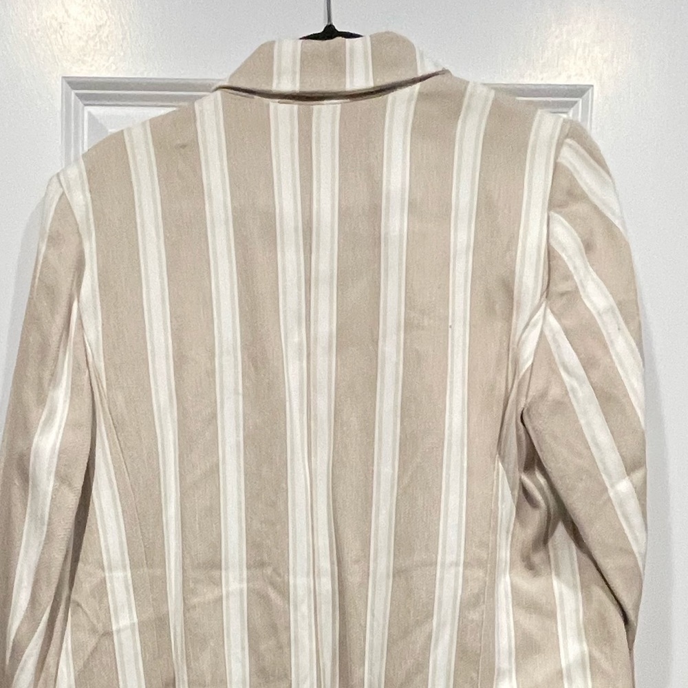 Vertical stripe tunic length blazer by green people - Picture 10 of 12